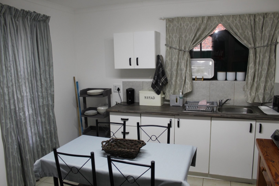 6 Bedroom Property for Sale in Paradise Beach Eastern Cape